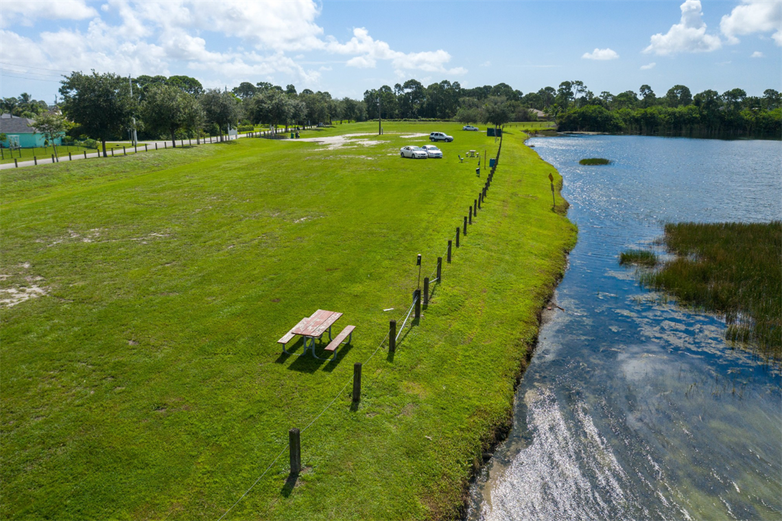 OL Peacock Park aerial of lake and parking area