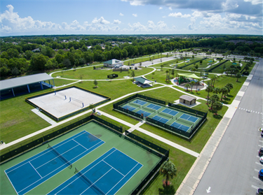 Winterlakes Park pavilion and sport courts