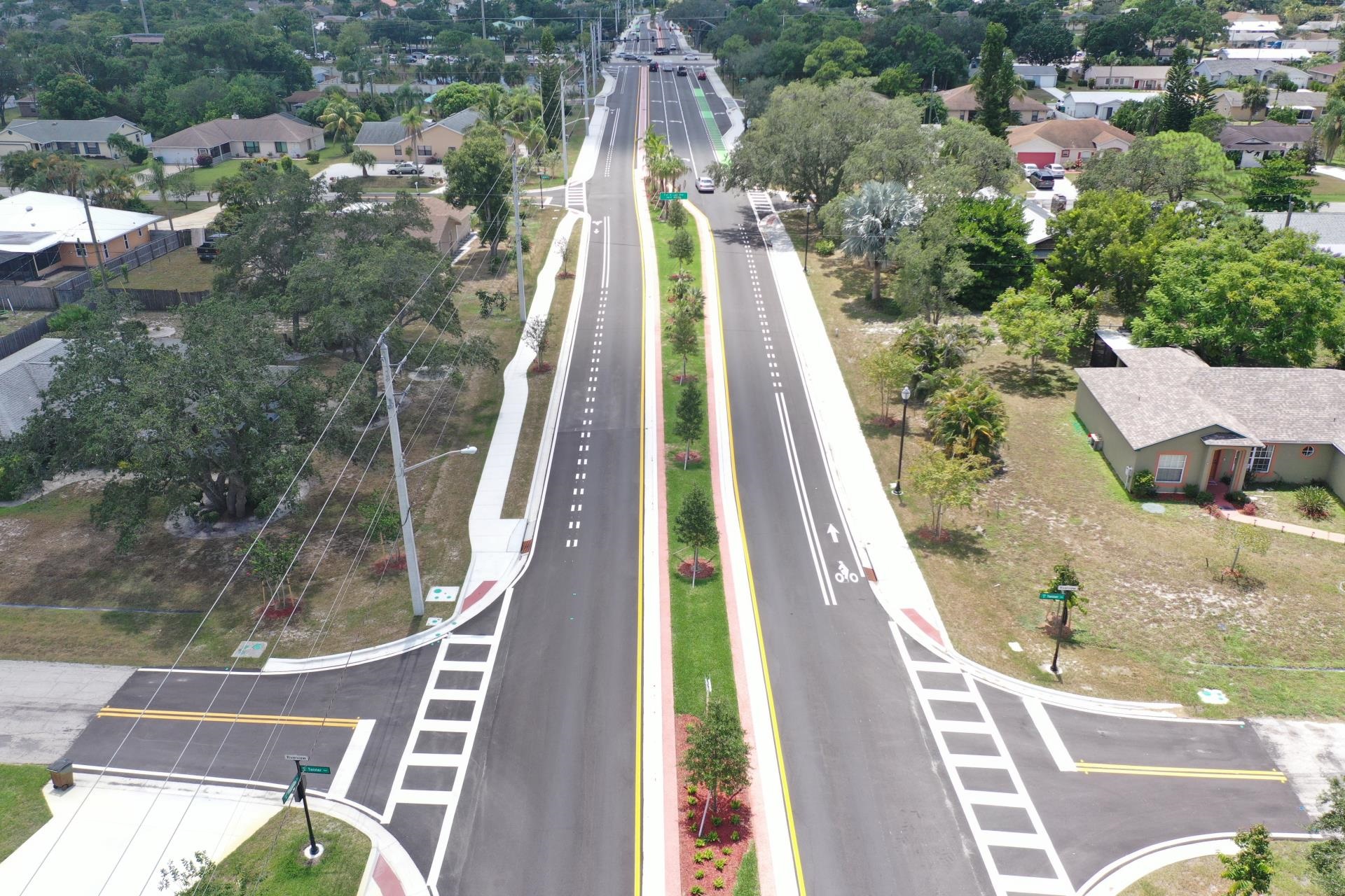 Floresta Drive Roadway with median