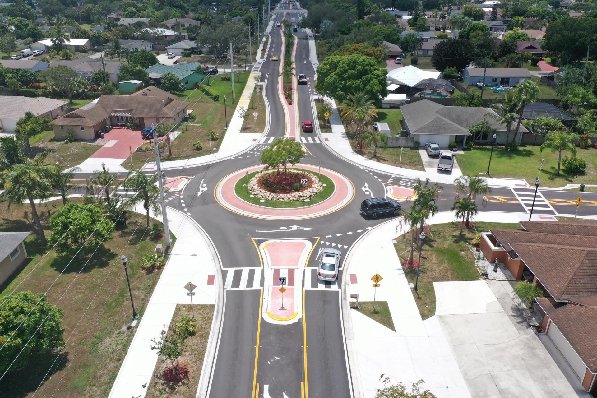 Floresta Drive Thanksgiving Roundabout